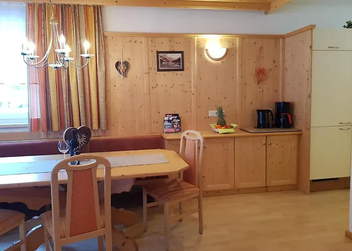 Alpina Apartament St. Leonhard im Pitztal